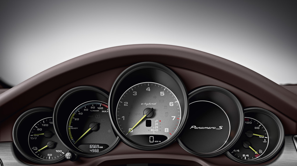 Fahrbericht Porsche Panamera E-Hybrid: Klasse mit Stecker