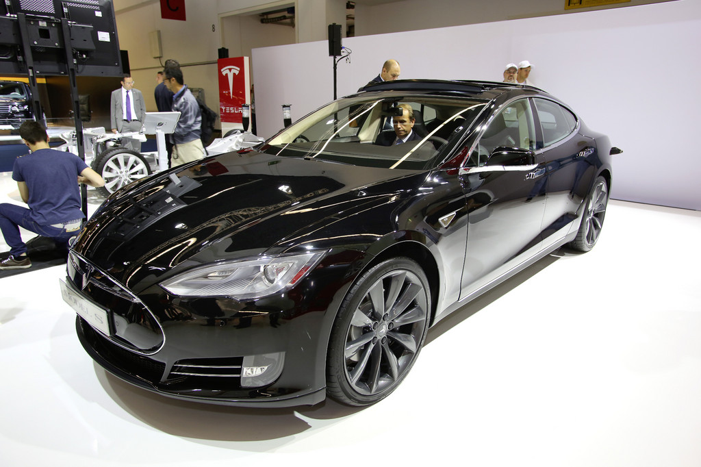 Feuer-Hattrick bei Tesla