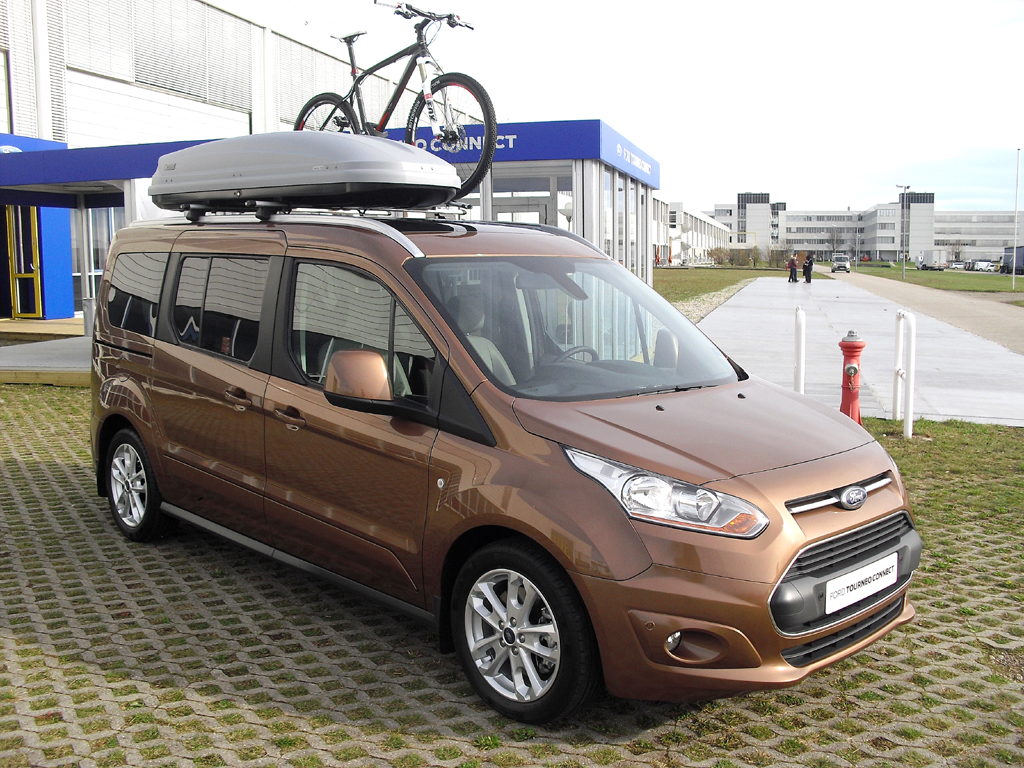 Ford Tourneo Connect: Auch mit langem Radstand ist der Lifestyle-Van zu haben.