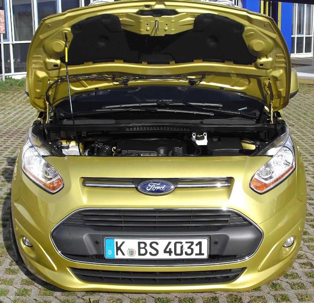 Ford Tourneo Connect: Blick unter die Haube, hier beim 1,0-Liter-Dreizyliner-Turbobenziner. 