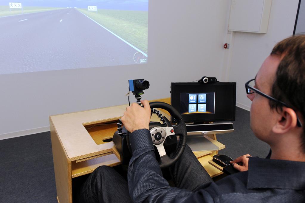 Künftige Touchpads erleichtern die Bedienung im Pkw