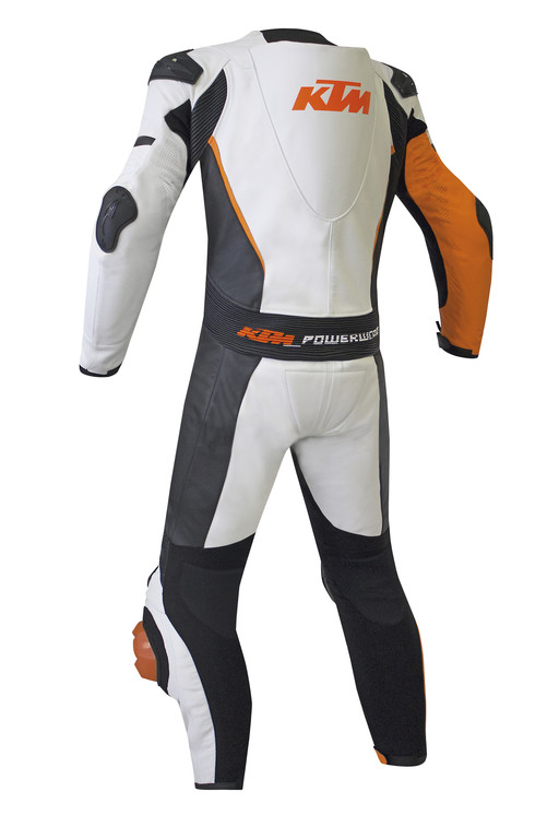 KTM schneidert Lederkombi nach Maß