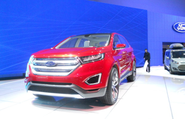 Los Angeles 2013: Ford parkt den Edge per Fernbedienung