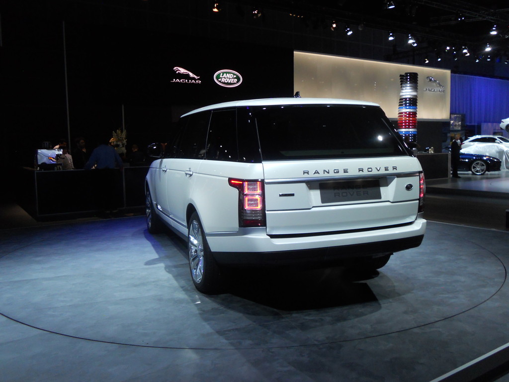 Los Angeles 2013: Range Rover trumpft mit Länge auf