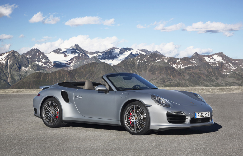 Los Angeles und Tokyo 2013: Porsche Macan gibt seinen Einstand