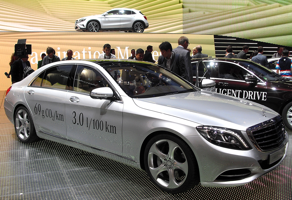 Mit elektrischem Antrieb: Mercedes-S-Klasse-Limousine. 