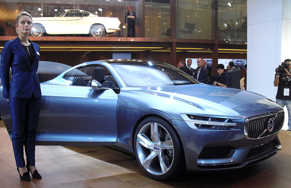 Mit elektrischem Antrieb: Volvo Concept Coupé. 
