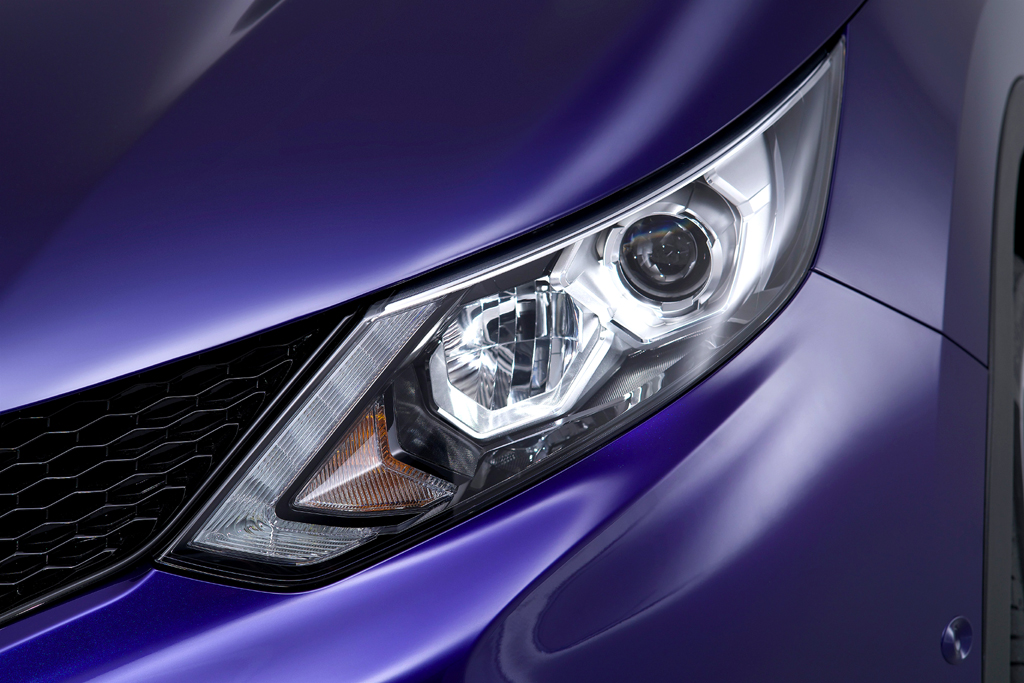 Nissan Qashqai: Moderne Leuchteinheit vorn. 