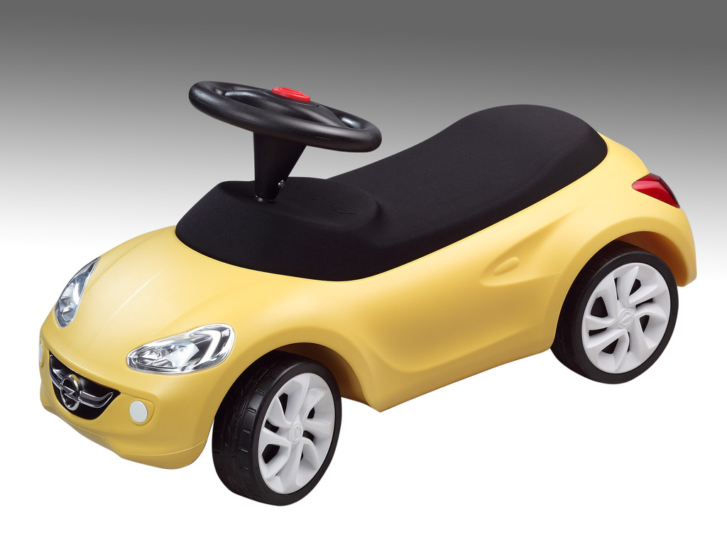 Opel bringt rasante Weihnachtsgeschenke
