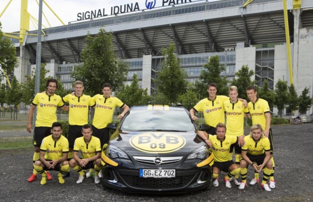 Opel mit fünf Fußballclubs erfolgreich unterwegs