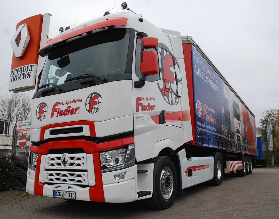 Renault Trucks liefert T-Reihe aus