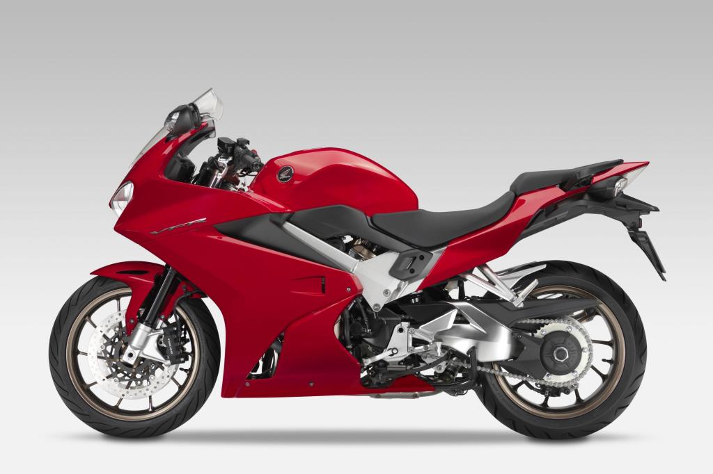 Tiefgreifend modifiziert hat Honda den Edel-Sporttourer VFR800F