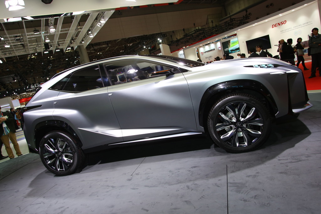 Tokyo 2013: Lexus stellt seinen ersten Turbomotor vor