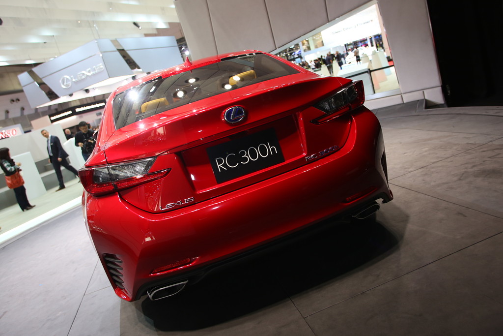 Tokyo 2013: Lexus zeigt Sportcoupé auf IS-Basis