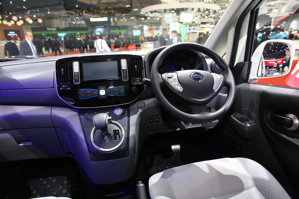 Tokyo 2013: Nissan bringt Neues für die Heimat