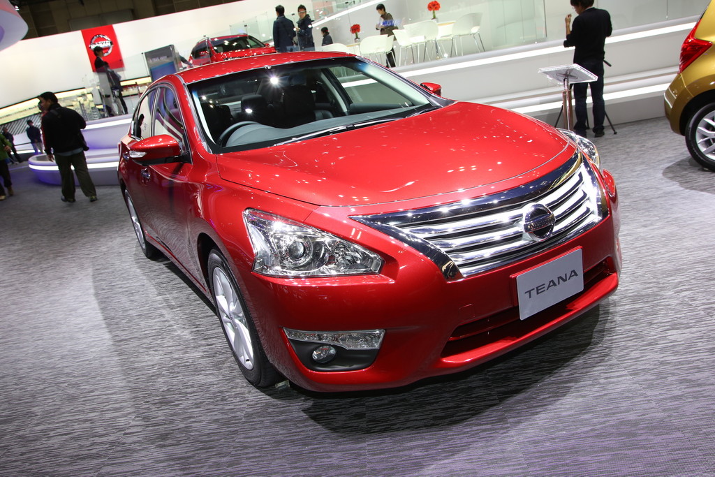 Tokyo 2013: Nissan bringt Neues für die Heimat