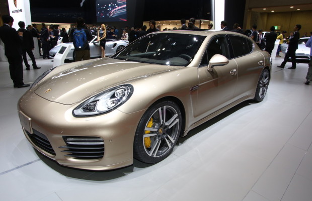 Tokyo 2013: Porsche Panamera bekommt 50 PS mehr