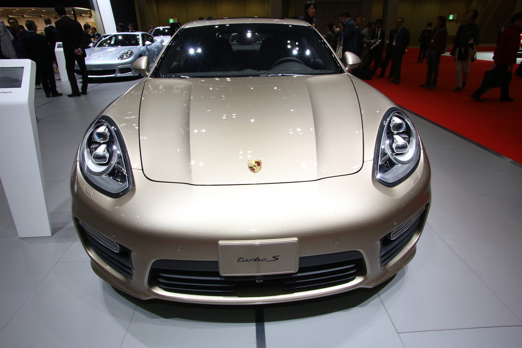Tokyo 2013: Porsche Panamera bekommt 50 PS mehr