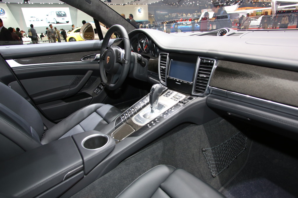 Tokyo 2013: Porsche Panamera bekommt 50 PS mehr