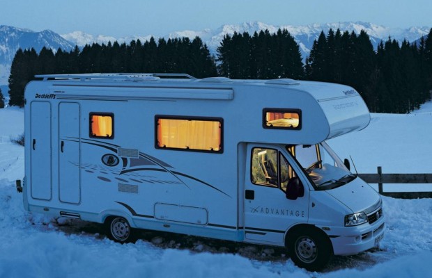 Winter-Campers Spaß mit Reisemobil und Caravan