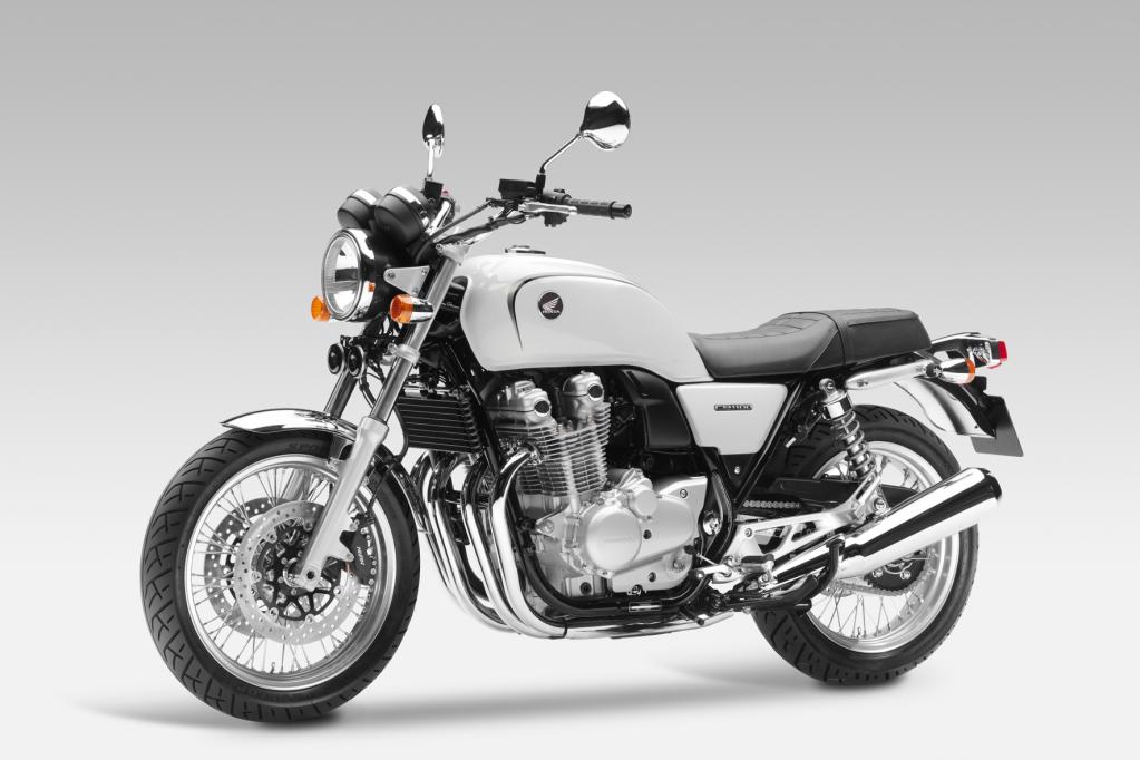 Zwei neue Straßen-Motorräder von Honda