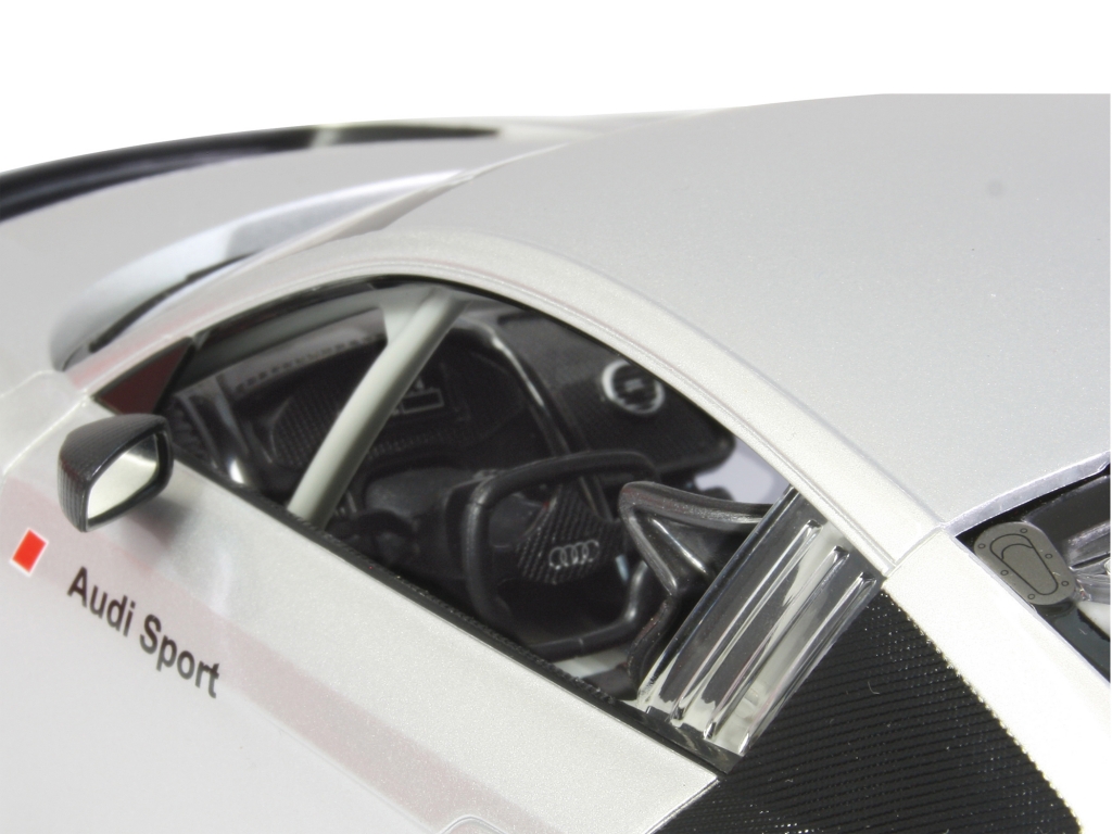 auto.de-Weihnachtsgewinnspiel: Ferngelenkter Spaß von Jamara – Brennstoffzellen Auto Ecological Water, Quadrocopter QCF 110, Mercedes SLS rot, Audi R8 LMS silber und Z18 CRT Truggy