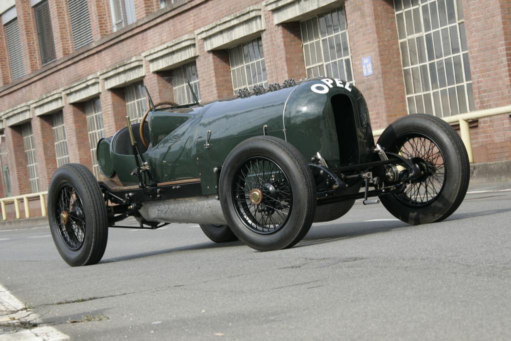 100 Jahre Vierventilmotoren bei Opel
