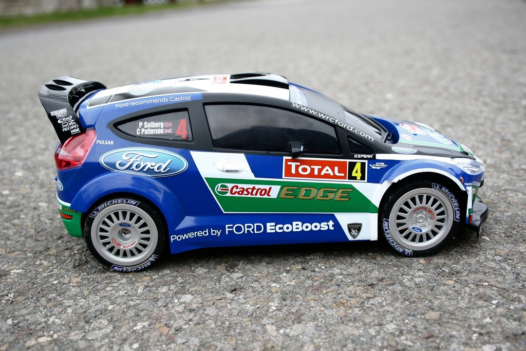Ausprobiert: Ford Fiesta RS WRC von Carrera RC