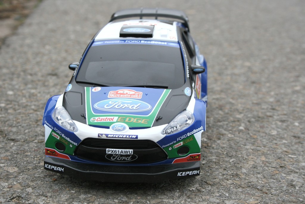 Ausprobiert: Ford Fiesta RS WRC von Carrera RC
