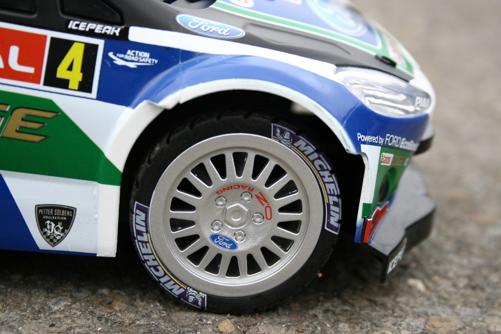 Ausprobiert: Ford Fiesta RS WRC von Carrera RC