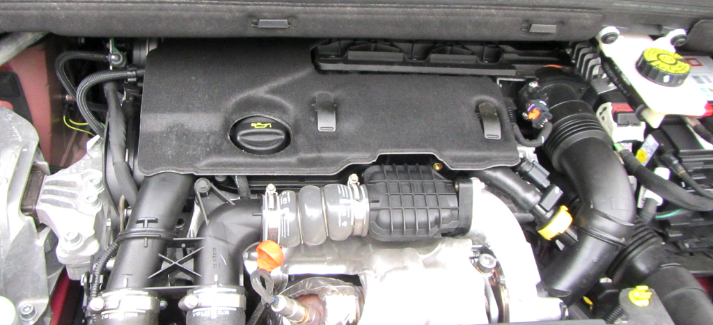 Citroën C4 Picasso: Blick unter die Haube auf den 1,6-Liter-Selbstzünder. 
