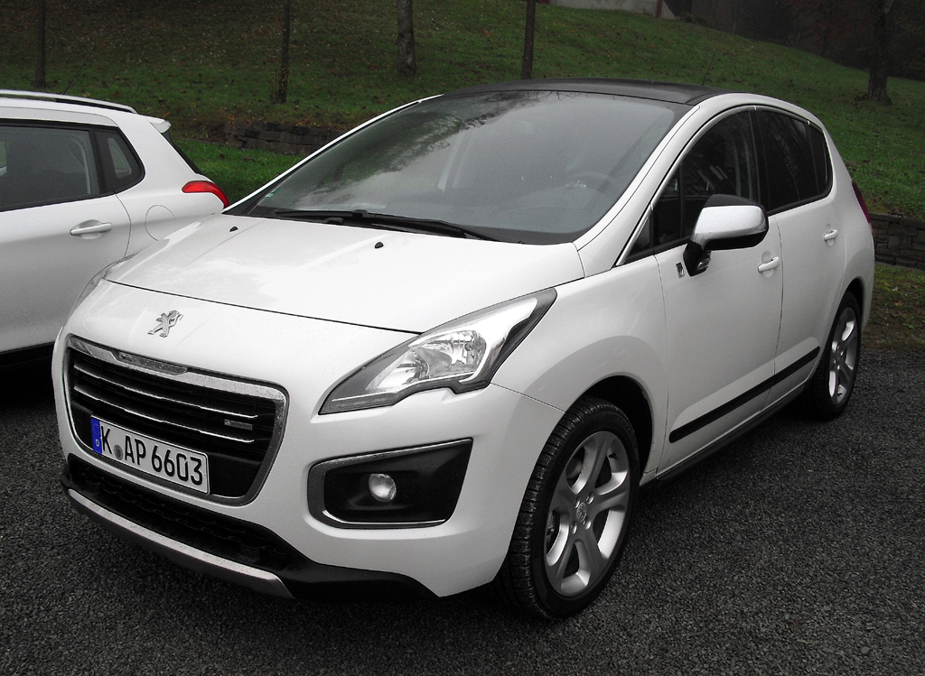Crossover-Modell mit Alternativantrieb: Peugeot 3008 Hybrid4. 