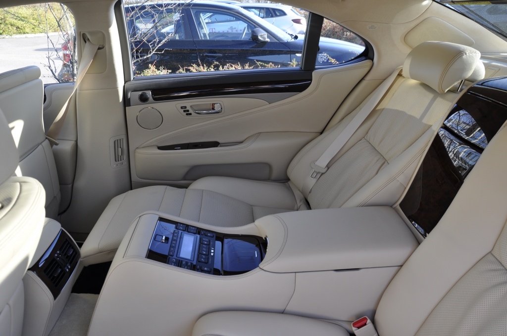 Das Innenleben des Lexus LS 600h