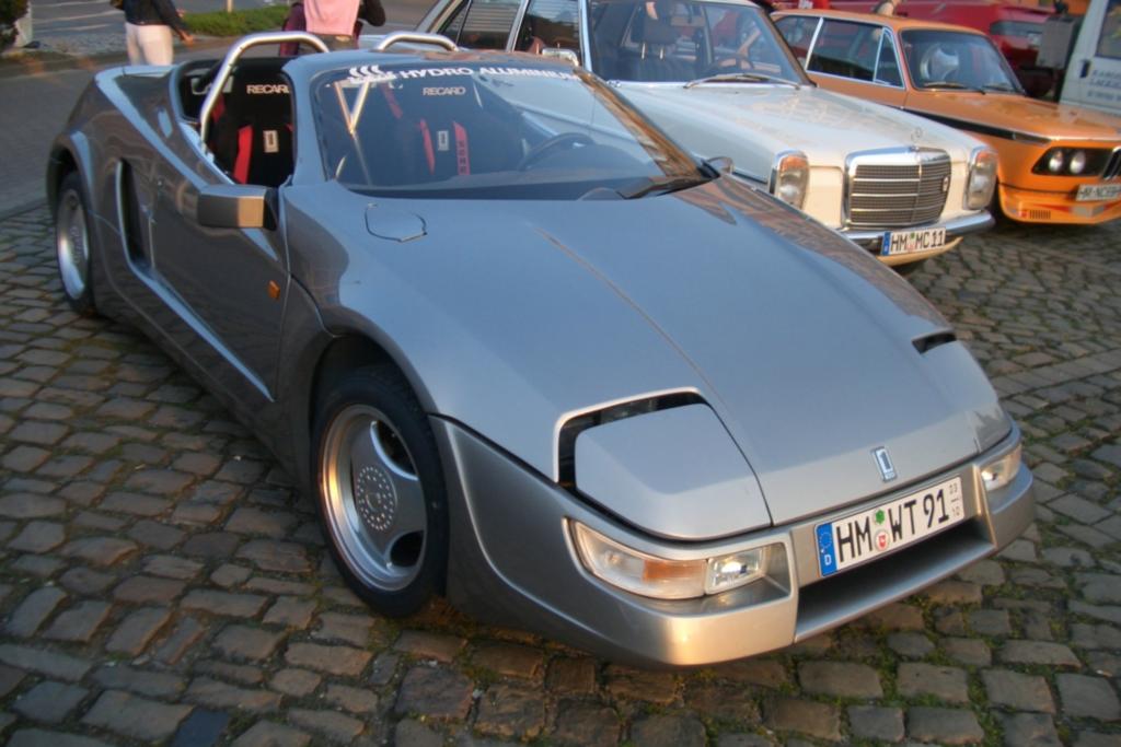 Die Firma Treser bezog 1985 die Räume einer Konkurs gegangenen Maschinenfabrik im Berliner Stadtteil Wittenau
