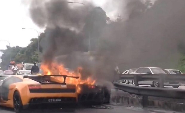 Drei Lamborghinis brennen aus
