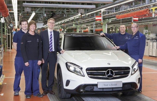 Erster Mercedes-Benz GLA läuft vom Band