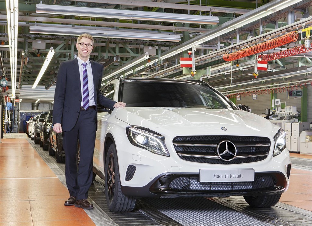 Erster Mercedes-Benz GLA läuft vom Band