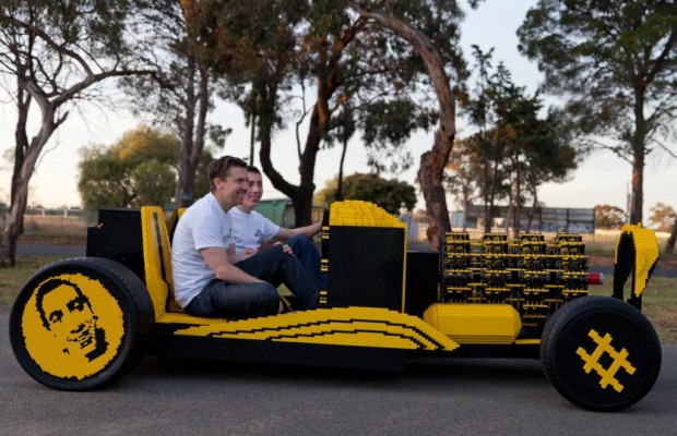 Fahrbares Lego-Auto - Vom Kinderzimmer auf die Straße