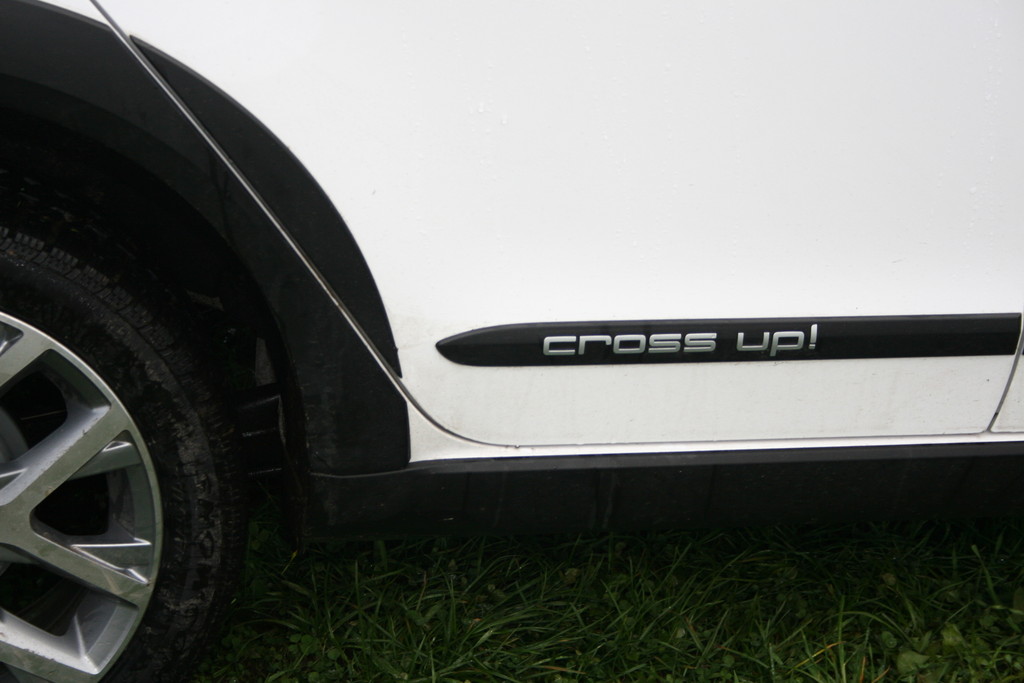 Fahrbericht Volkswagen Cross-Up: Hübsche Figur mit Preisaufschlag