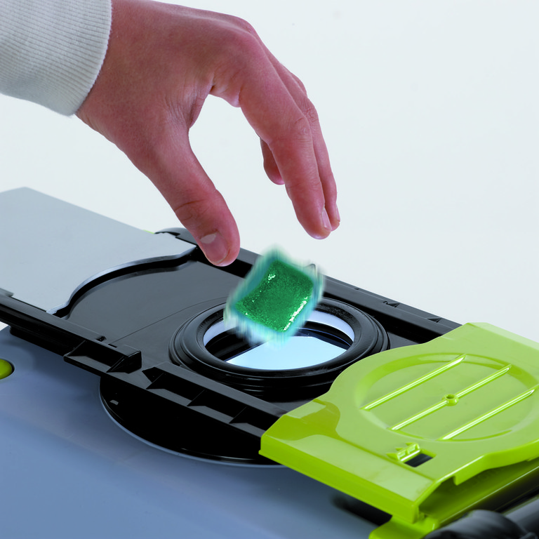 Grüne Sanitär-Tabs von Dometic
