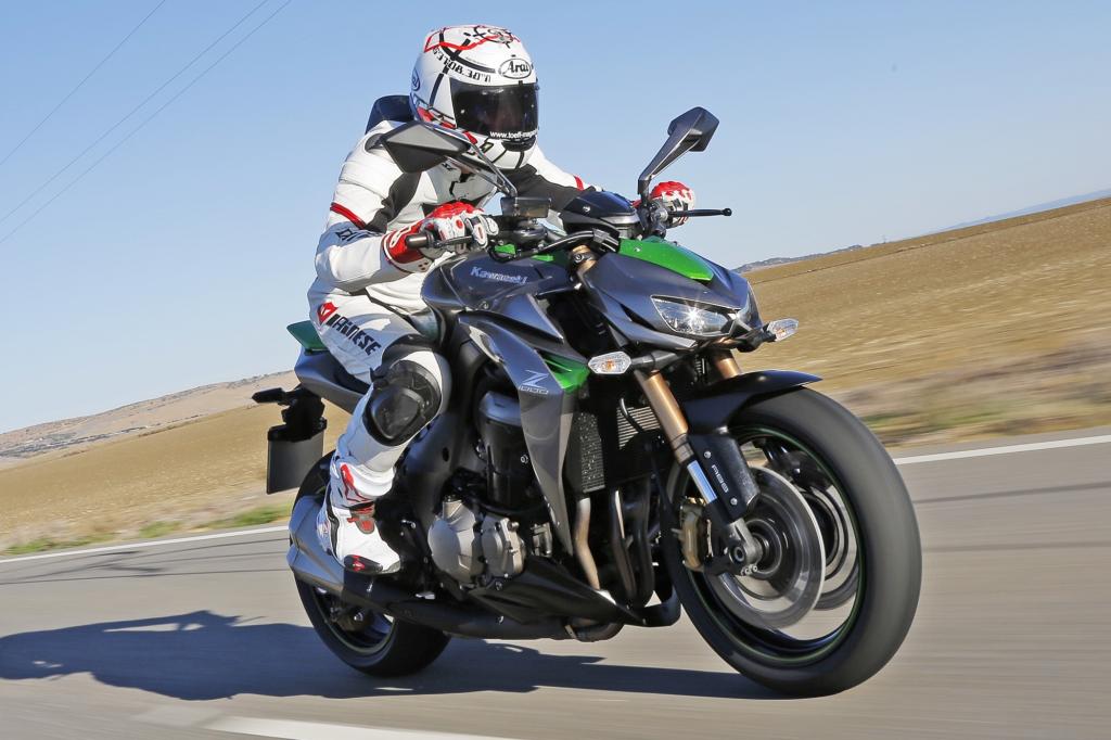 Kawasaki Z1000 Tracking