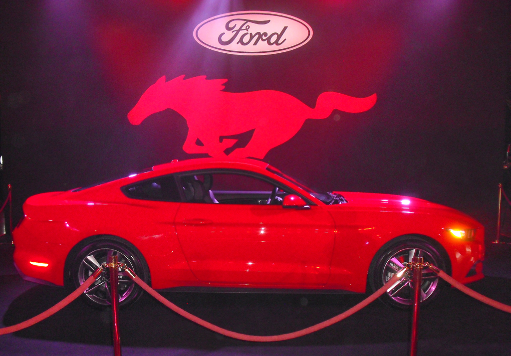 Kein Konzept mehr, sondern ab 2015 auch in Europa Serie: Ford Mustang Coupé ... 