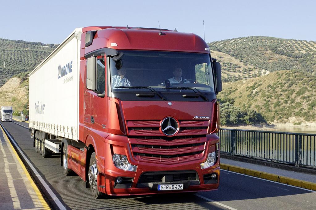 Lastwagen sind auf den Straßen eher nervend