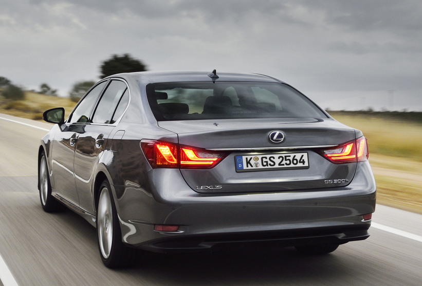 Lexus GS 300h: Blick auf die Heckpartie. 