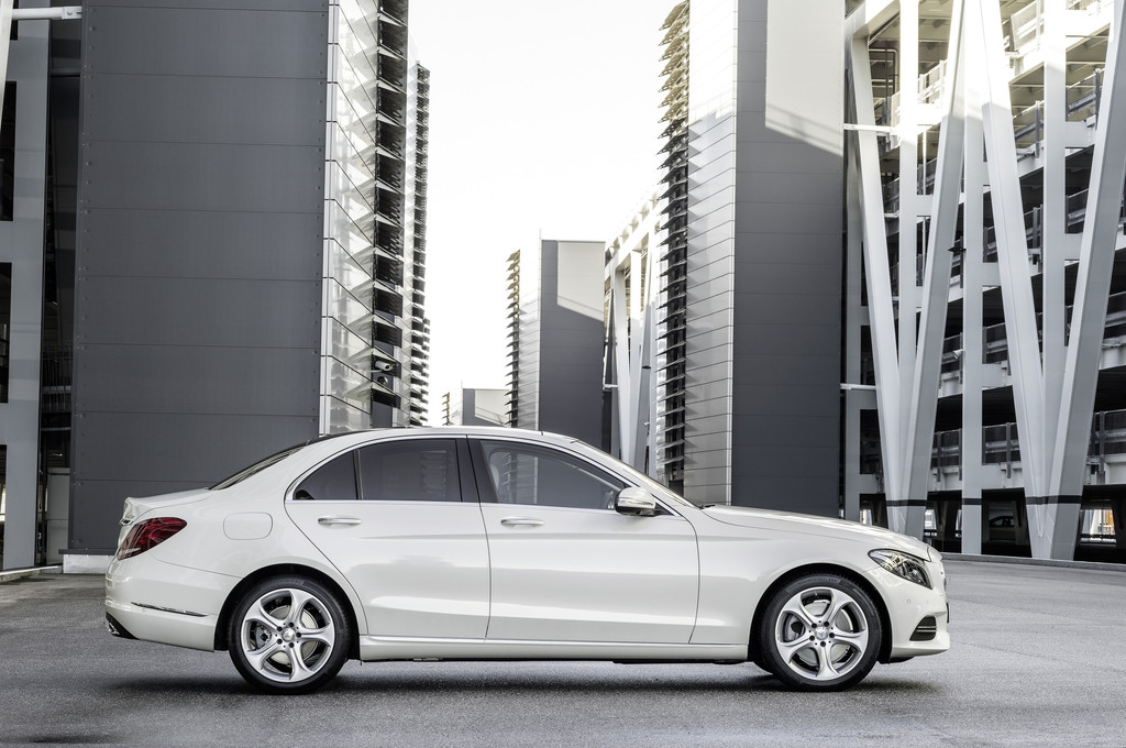 Mercedes-Benz legt die C-Klasse neu auf