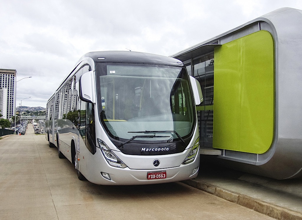 Mercedes-Benz liefert 500 Busfahrgestelle für die WM