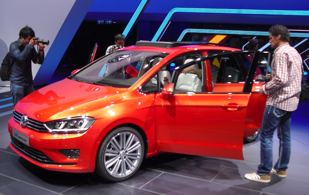 Neu 2014: Golf Sportsvan.