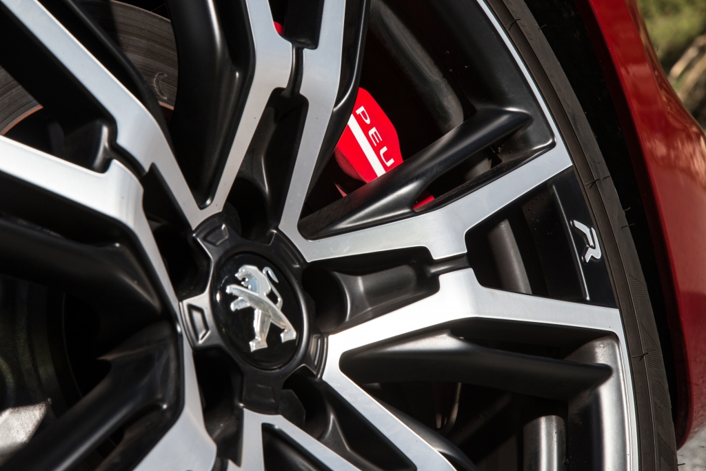 Peugeot bringt Top-Sportler RCZ R