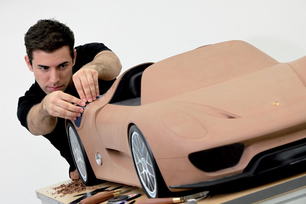Porsche in Weissach: Höchste Entwicklerkompetenz