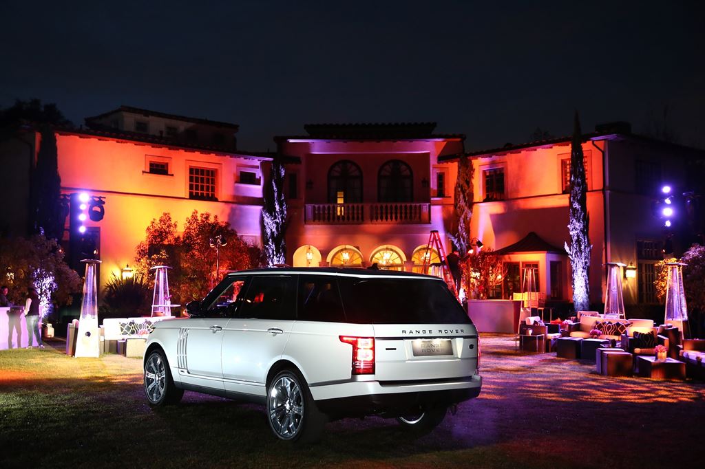 Range Rover LWB - Hinterbänkler auf dem Hochsitz